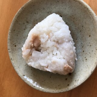 里芋煮とツナのおむすび